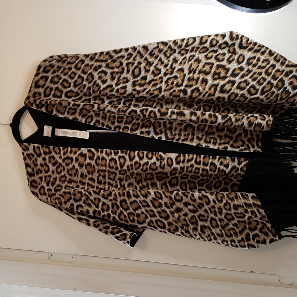 Chico's Leopard Reversible Ruana - Picture 4 of 7